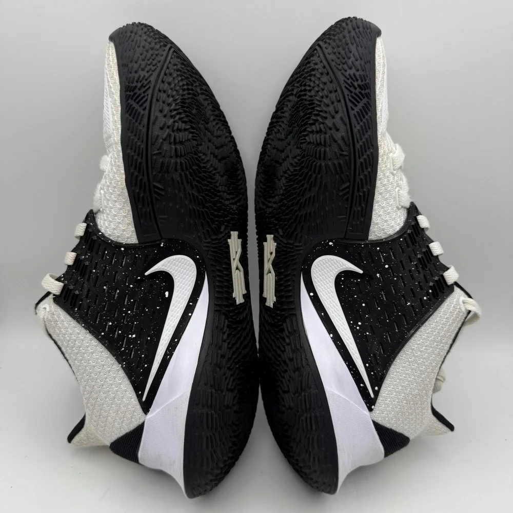 Nike Kyrie Low 2 TB Promo Mens Size 9.5 White Black Basketball Shoes CN9827-108